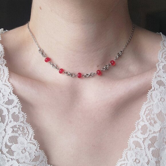 Gothic red and silver choker necklace with a small silver chain - Picture 1 of 6